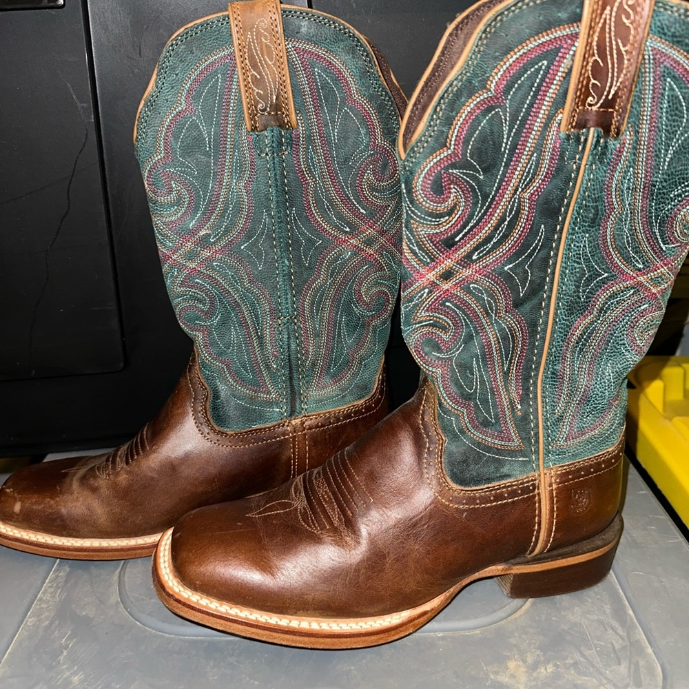 Ariat Women's Brown and Teal Heeled Boots